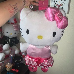 Hello kitty plushie back pack ♥️